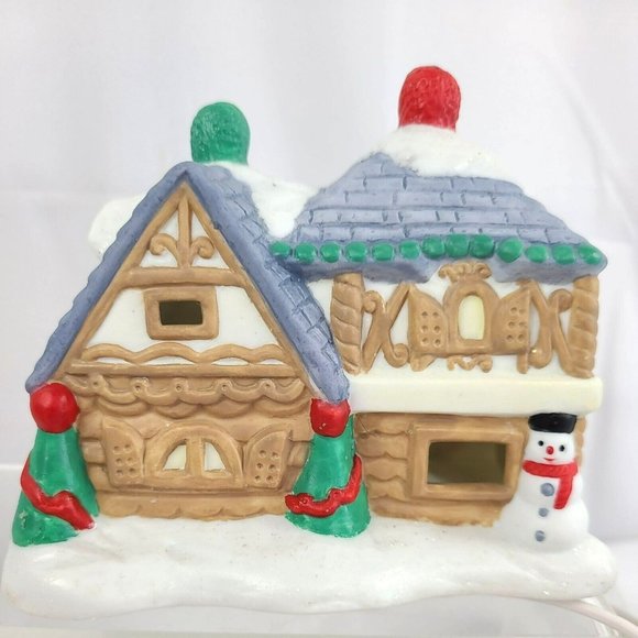 Vintage 1994 AVON  Santa Town Ceramic Santa's House Village - Picture 3 of 7
